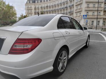 Mercedes-Benz: Mercedes‑Benz C‑Class sedan - Kuzov: Ağ rəng, 4 qapı, sedan - — 15