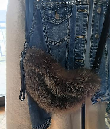 Modni rančevi: Plišana torbica sa krznom – polumesec/banana model - Materijal — 6