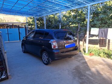 продаю в связи с переездом: Toyota Corolla Verso: 2008 г., 1.8 л, Универсал