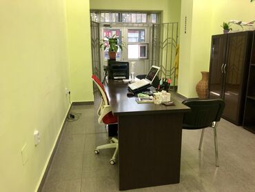 buhgalterskij uchet ofisnoj mebeli в Кыргызстан: Сдаю, место в хорошем светлом офисе под любой вид деятельности с