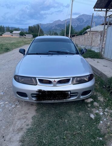 дешёвые автомобиля: Mitsubishi Carisma: 1998 г., 1.6 л, Механика, Бензин, Седан