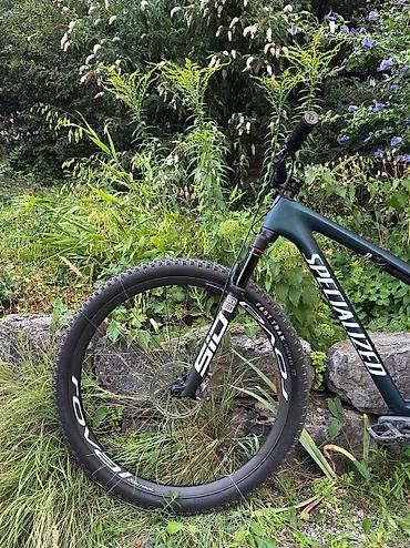 карбоновые: Горный велосипед, Specialized, Рама M (156 - 178 см), Карбон, Б/у — 7