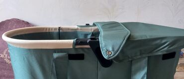 Beşiklər: Oğlan və qız üçün, İşlənmiş, Yumru, Beşik, Dəst ilə, Matras ilə, Yellənmə mexanizmsiz