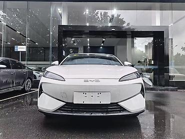 byd e1: BYD : 2026 г., Вариатор, Электромобиль, Седан — 2