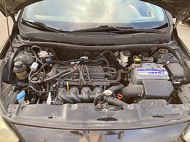 uni t автомобиль: Hyundai Solaris: 2011 г., 1.6 л, Автомат, Газ, Седан — 5