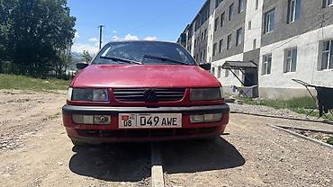 Volkswagen: Volkswagen Passat: 1993 г., 1.8 л, Механика, Бензин, Седан — 1