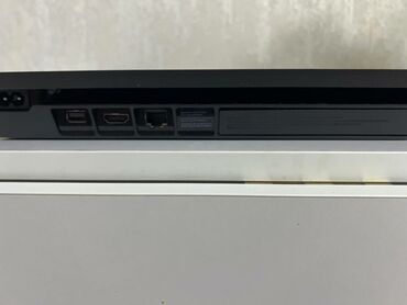 бу стралный: Продаю Playstation 4 slim память 850гб идеальное состояние не лагает