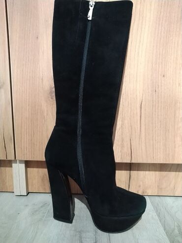 Сапоги: Сапоги деми, натуральная замша. Marco Pini оригинал. Размер 37. Высота at lalafo.kg — 4 Сапоги: Сапоги деми, натуральная замша. Marco Pini оригинал. Размер 37. Высота — 4