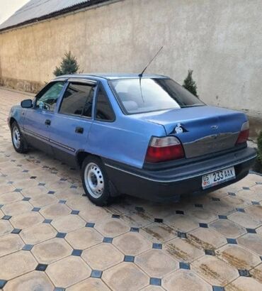 Daewoo: Daewoo Nexia: 2001 г., 1.6 л, Механика, Бензин, Седан