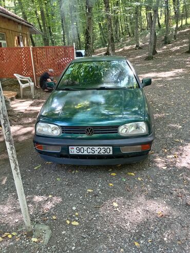 Volkswagen: Volkswagen Golf: 2 l | 1997 il Hetçbek