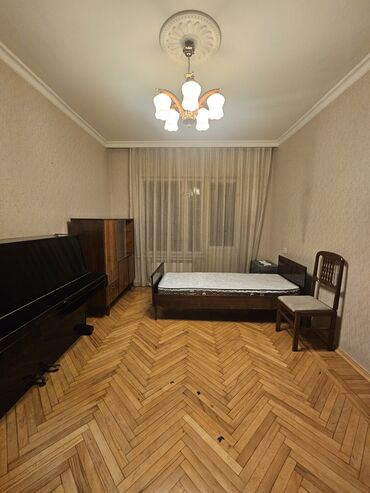 Uzunmüddətli kirayə mənzillər: Menzil Azadliq prospektinde yerlesir, Azadliq metrosuna 2 deqiqelik — 9