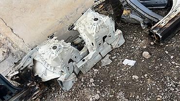 Силовые элементы кузова: Лонжерон Kia — 21