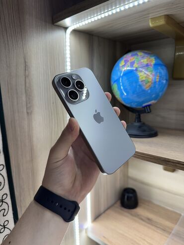 apple 10: IPhone 15 Pro, Б/у, 256 ГБ, Natural Titanium, Защитное стекло, Чехол, 89 %