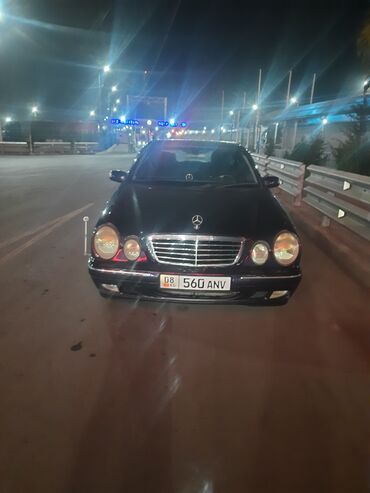 пижо машина: Mercedes-Benz E-Class: 2000 г., Седан