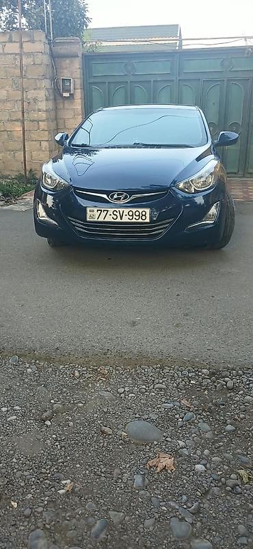 Hyundai Elantra: 1.8 l | 2014 il Sedan