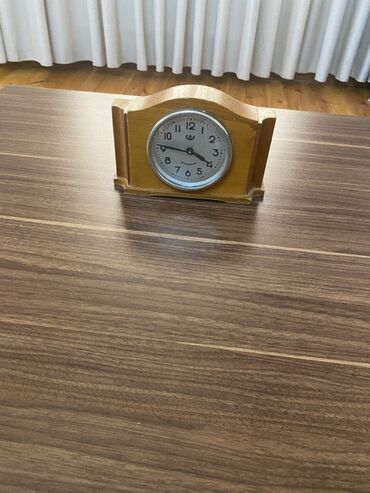 Əntiq saatlar: Taxta korpuslu, retro üslubda dizayn edilmiş masa saatı. Roma — 8