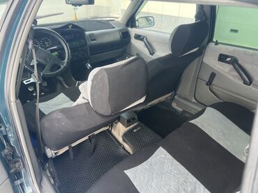 Volkswagen: Volkswagen Passat: 1989 г., 1.8 л, Механика — 6