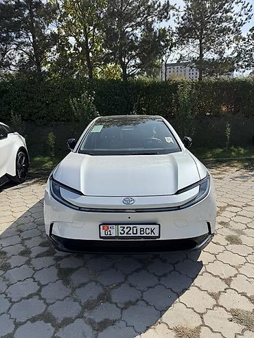 toyota bz4x бишкек: Toyota bZ3: 2026 г., Электромобиль, Лифтбек — 7