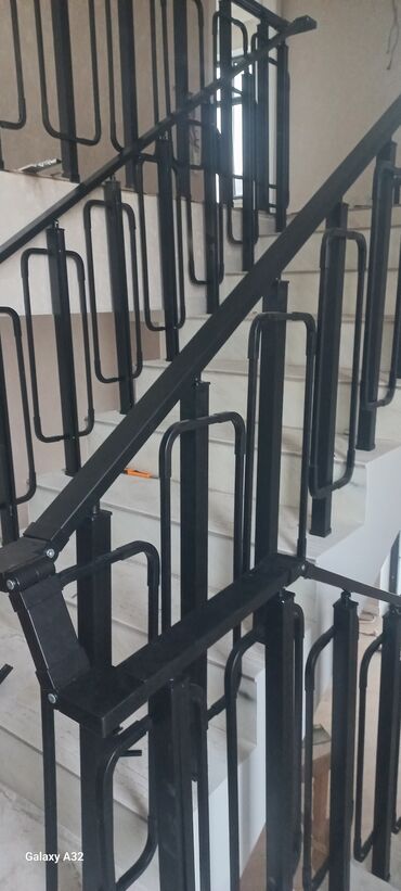 Pilləkən məhəccərləri: Alminum məhəccər.balkon üstü alminum məhəccər 38 azn den başlayan — 5