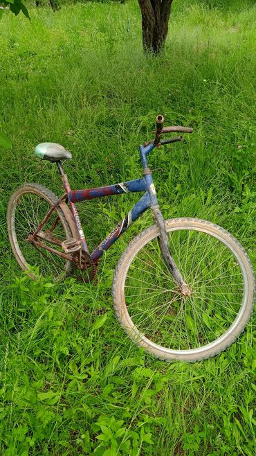 гоночный велосипед: Велосипед сатылат размери 26 абалы орто баасы 2000 адрес Кадамжай