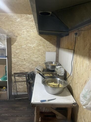 купить ресторан на колесах: Бизнес ижарасы, Бизнес сатуу Фастфуд : Шаурма, Төмөнкүлөр менен бирге: Жабдуулар жана эмерек