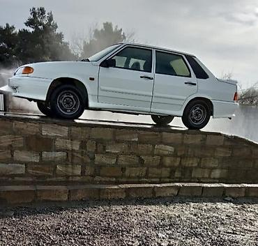 фольксваген пассат 1: VAZ 2115 Samara – ağ rəngli, 4 qapılı sedan. Texniki xüsusiyyətlər: - — 3