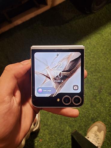 klas 6: Samsung Galaxy Z Flip 5, 256 GB, rəng - Gümüşü, Barmaq izi — 9