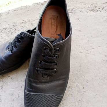 обувь италия: 42 р.кожа+ фирменные Италиясостояние как новое,почти не