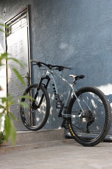 İdman velosipedləri: İşlənmiş Dağ velosipedi Trek, 29", sürətlərin sayı: 20, Ödənişli çatdırılma, Ünvandan götürmə — 4