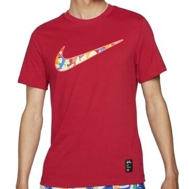 красная футболка: Мужская футболка, S (EU 36), Nike, Новый, цвет - Красный, Самовывоз