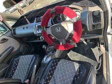 подогрев на сиденье автомобиля: Honda Fit: 2005 г., Автомат, Бензин, Хэтчбэк — 4