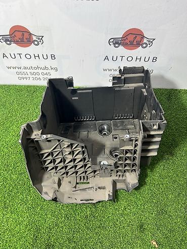Поддон под аккумулятор Kia carnival YP D4HB 2.2 DIESEL 2017 (б/у)