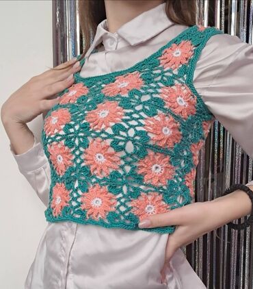fishbone majice: M (EU 38), Floral, color - Multicolored