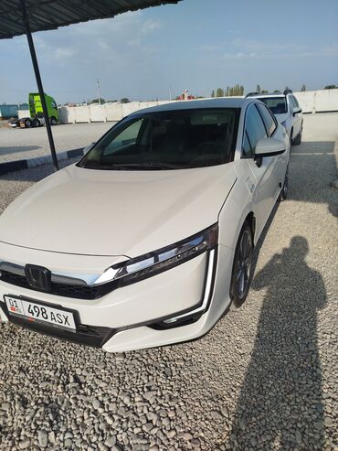 обмен дом на авто: Honda Clarity Plug-in Hybrid, 2018 г., 1.5 Продаётся экономичный и