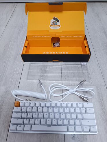 игровой ноутбук asus: Игровая клавиатура Glorius GMMK Compact, на коричневых свичах, RGB