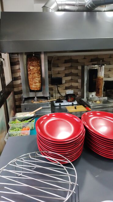 Digər restoran, kafe avadanlığı: Restoran malzemeleri ; Klimalar, kameralar, 2 tane döner ocağı, kebap — 4