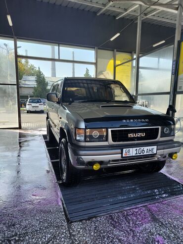 меняю на внедорожник: Isuzu Bighorn: 1994 г., 3.1 л, Автомат, Дизель, Внедорожник