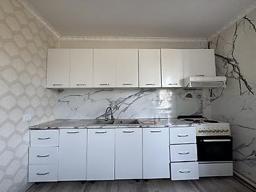 манеж 31: Кухонный гарнитур, Б/у, цвет - Белый, Самовывоз — 1