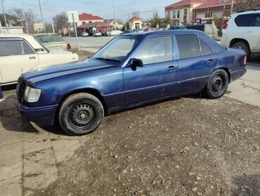 Mercedes-Benz: Mercedes-Benz E 230: 2.3 l | 1987 il Sedan