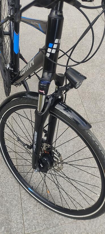 Şəhər velosipedləri: Çərçivə ölçüsü: 18 Wheel size 700C Çərçivə: Aluminum Maşa (vilka): SR — 4