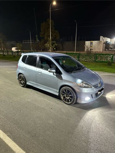 тико шина: Honda Fit: 2004 г., 1.3 л, Автомат, Бензин, Хетчбек