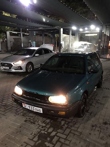 nardo grey: Volkswagen Golf: 1992 г., 1.8 л, Механика, Бензин, Хэтчбэк — 2