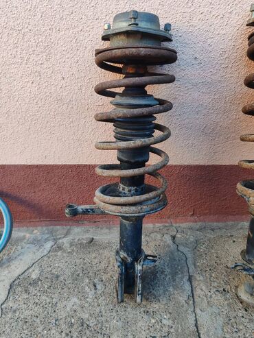 Auto delovi: Amortizer prednji levi, desni sa oprugom Lada 112. Polovno, ocuvano — 9