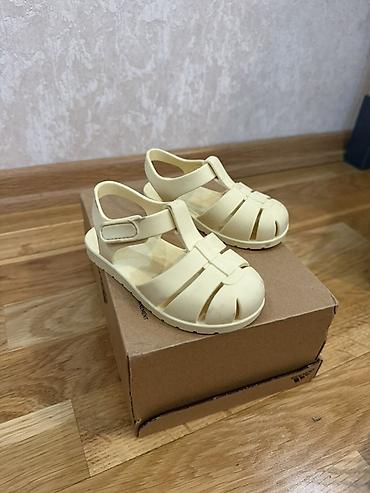 Rəng - Bej Basanojkalar, Ölçü: 21, Uniseks