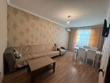 Uzunmüddətli kirayə mənzillər: Həzi aslanov metrosu 4-5 dəqiqəlik məsafədə yerləşən,9 mərtəbənin,9-cu