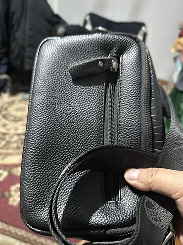 Другие сумки: Все барсетки оригинал кожа
Удобные все компактные, не большие — 9