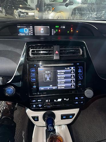 Toyota: Toyota Prius: 2016 г., 1.8 л, Робот, Гибрид, Хэтчбэк — 13