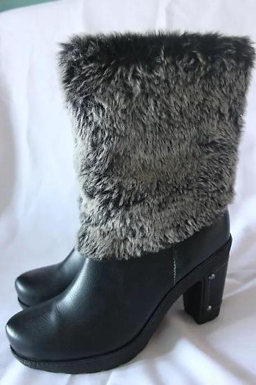 Čizme: KVALITETNE ŽENSKE ČIZME, BROJ 42 EU, AKCIJA! | AKCIJA! 40% popusta! — 15