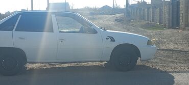 Daewoo: Daewoo Nexia: 1.5 l | 1997 il Sedan — 4