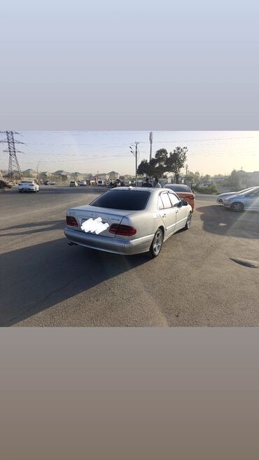 Mercedes-Benz: Mercedes-Benz E-Class: 2001 г., 3.2 л, Автомат, Бензин, Седан — 4